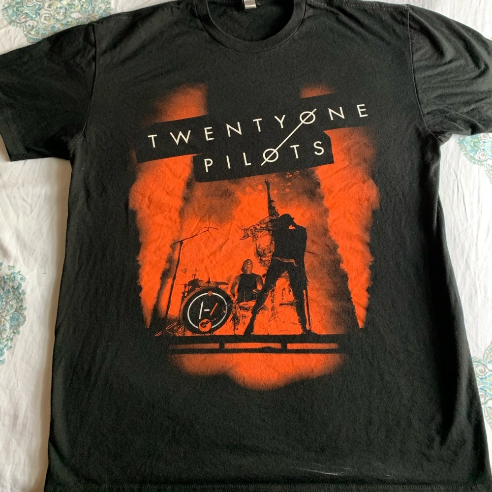 twenty one pilots emotional roadshow tour shirt